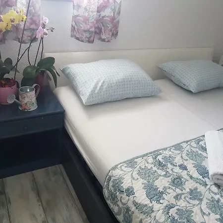 Prenociste-sobe-rooms-aman Han/Misafirhane Bihać